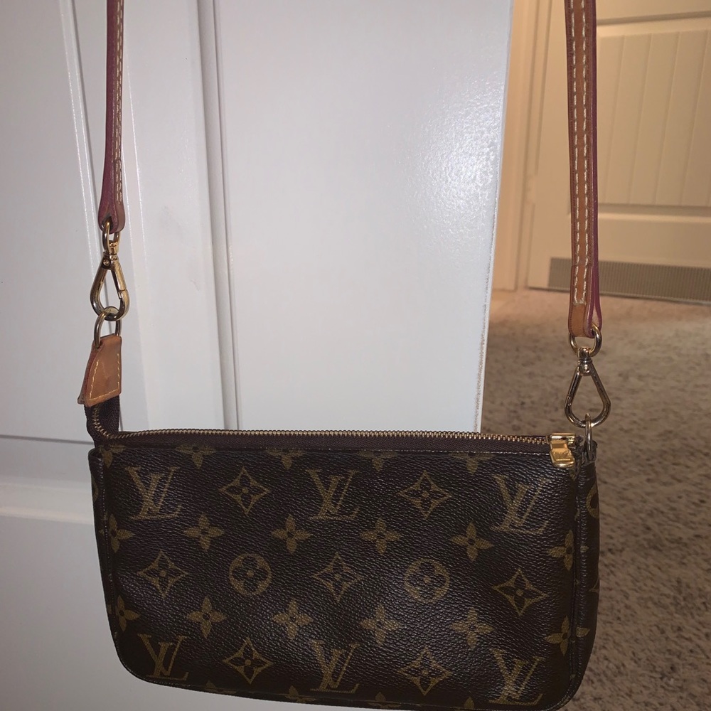 Louis Vuitton Pochette